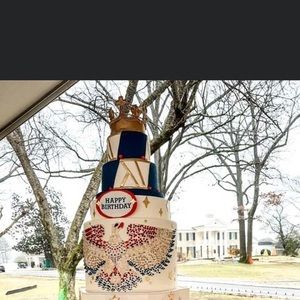 Meet your Posher, Sharon